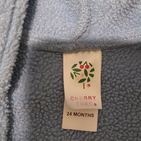 Adorable cherry tree hooded sweater - Picture 4 of 7